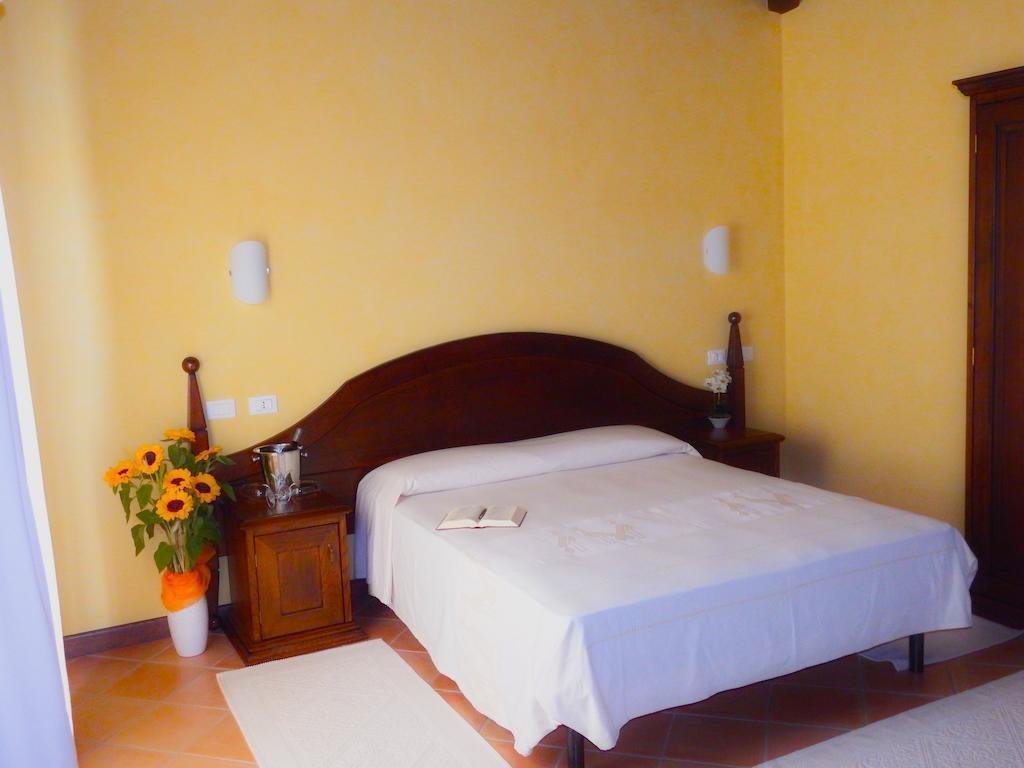 Tenuta Su Vrau โปซาดา ภายนอก รูปภาพ