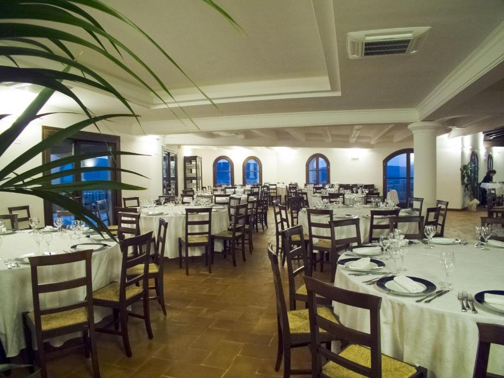 Tenuta Su Vrau โปซาดา ภายนอก รูปภาพ