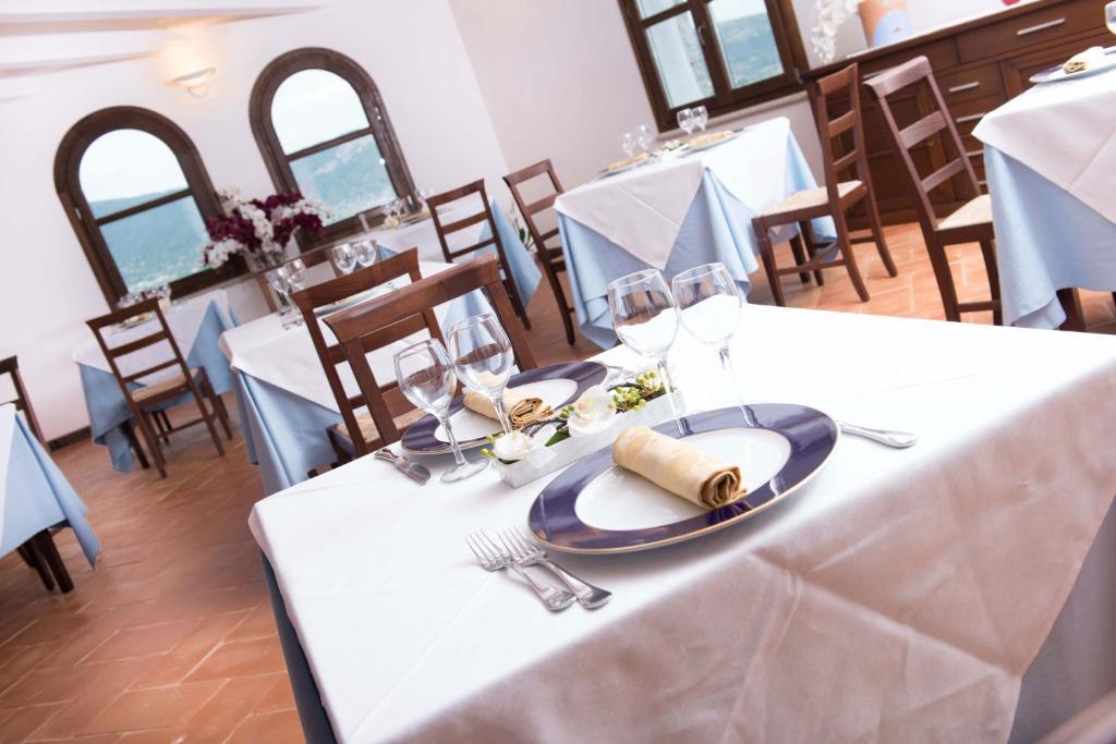 Tenuta Su Vrau โปซาดา ภายนอก รูปภาพ